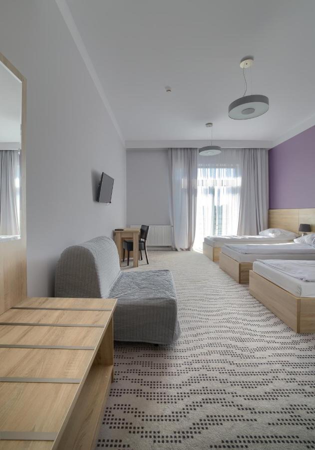 Nova Stodola Hotell Klomnice Eksteriør bilde