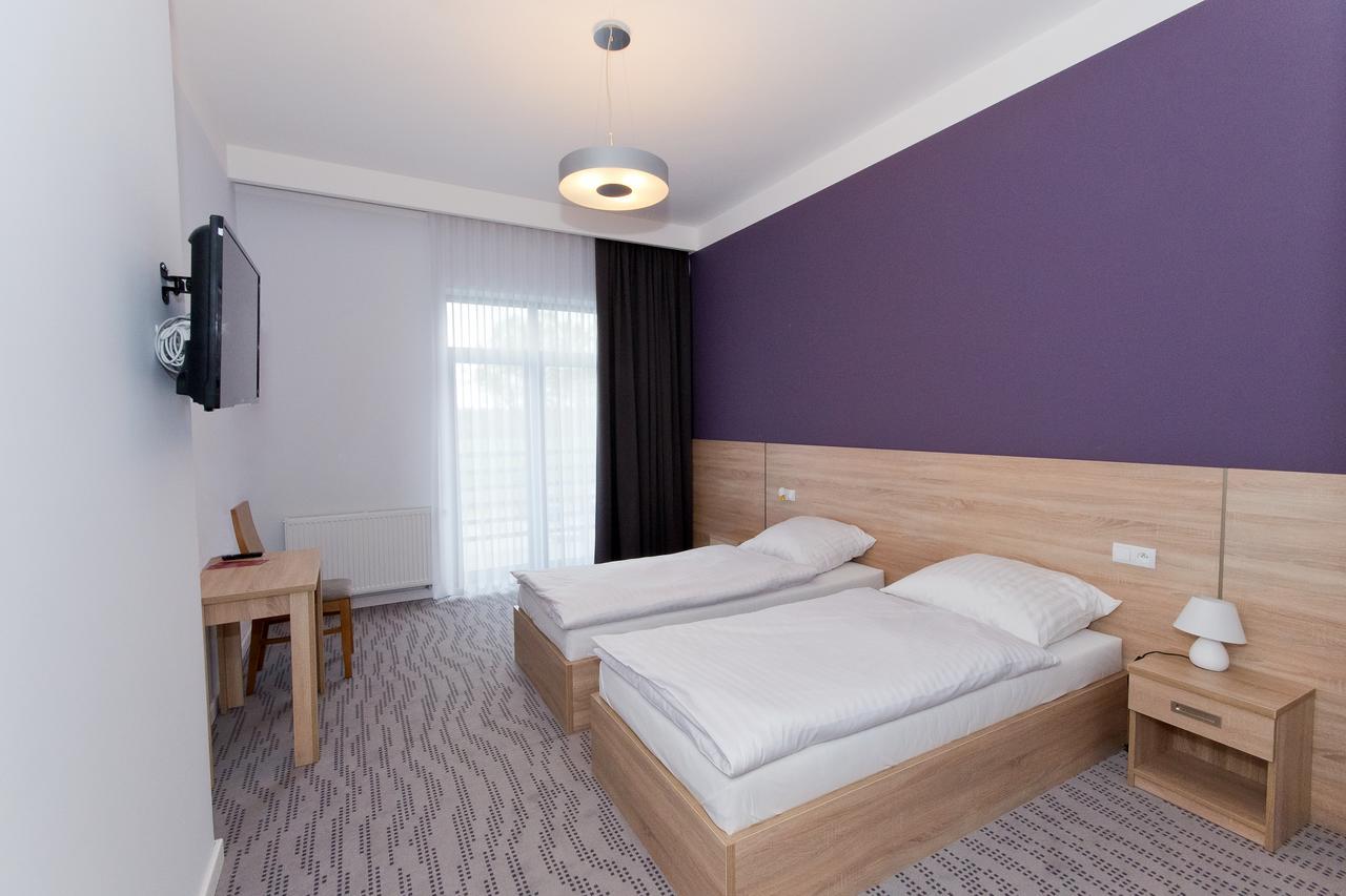 Nova Stodola Hotell Klomnice Eksteriør bilde