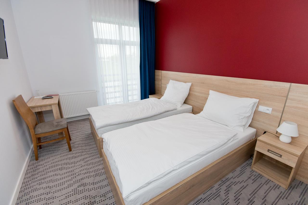Nova Stodola Hotell Klomnice Eksteriør bilde