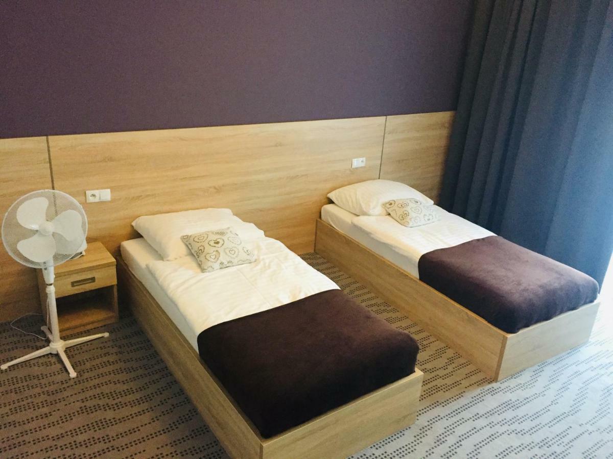 Nova Stodola Hotell Klomnice Eksteriør bilde