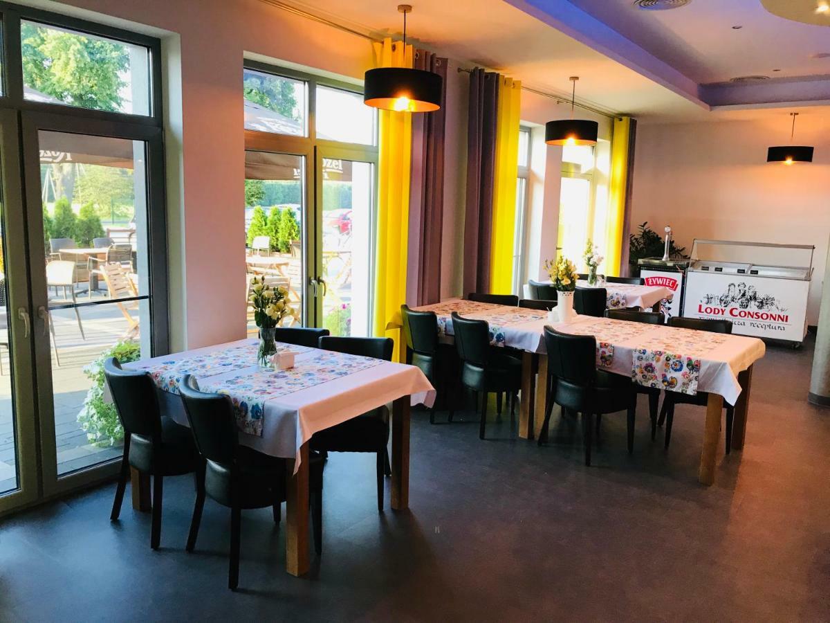 Nova Stodola Hotell Klomnice Eksteriør bilde